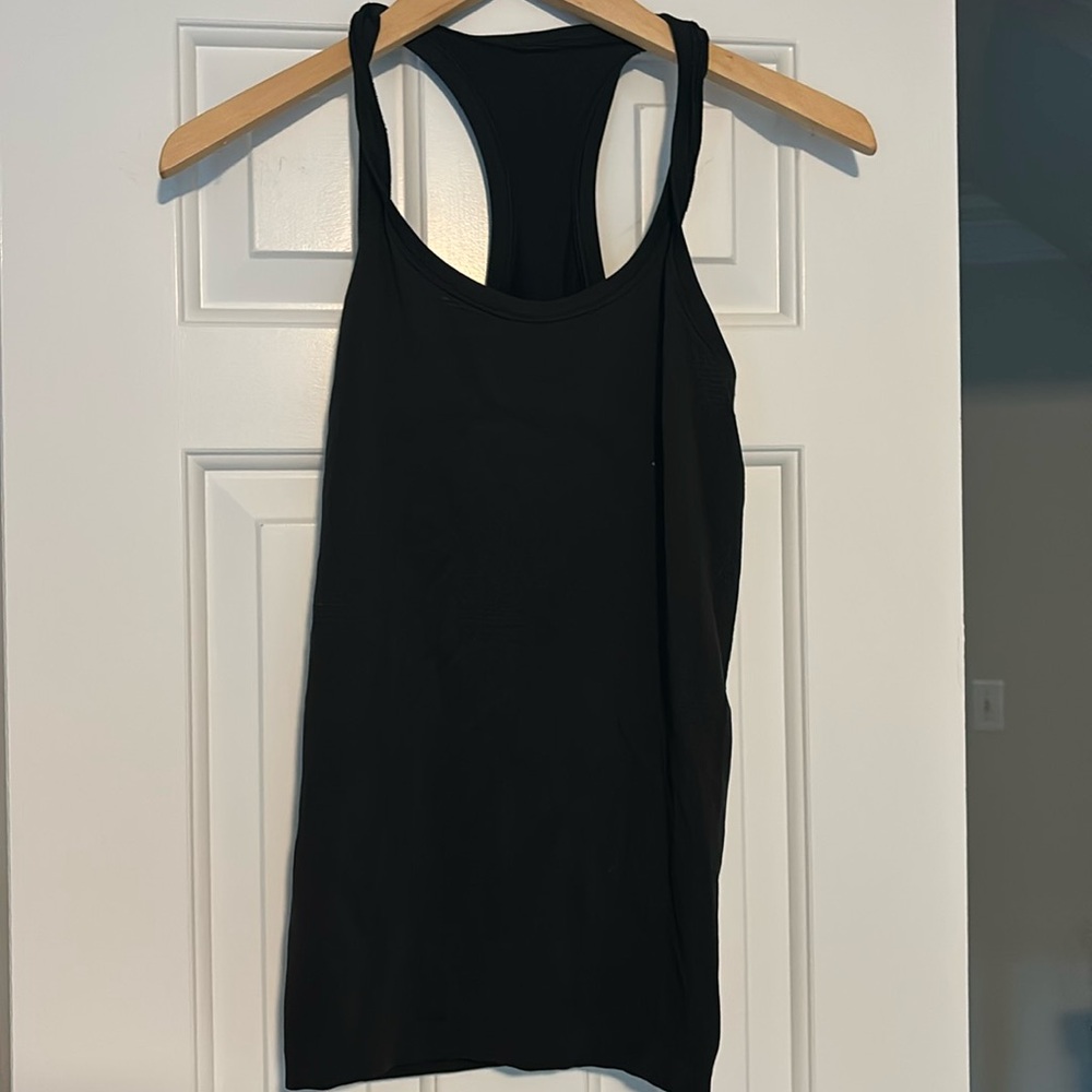 Lululemon top